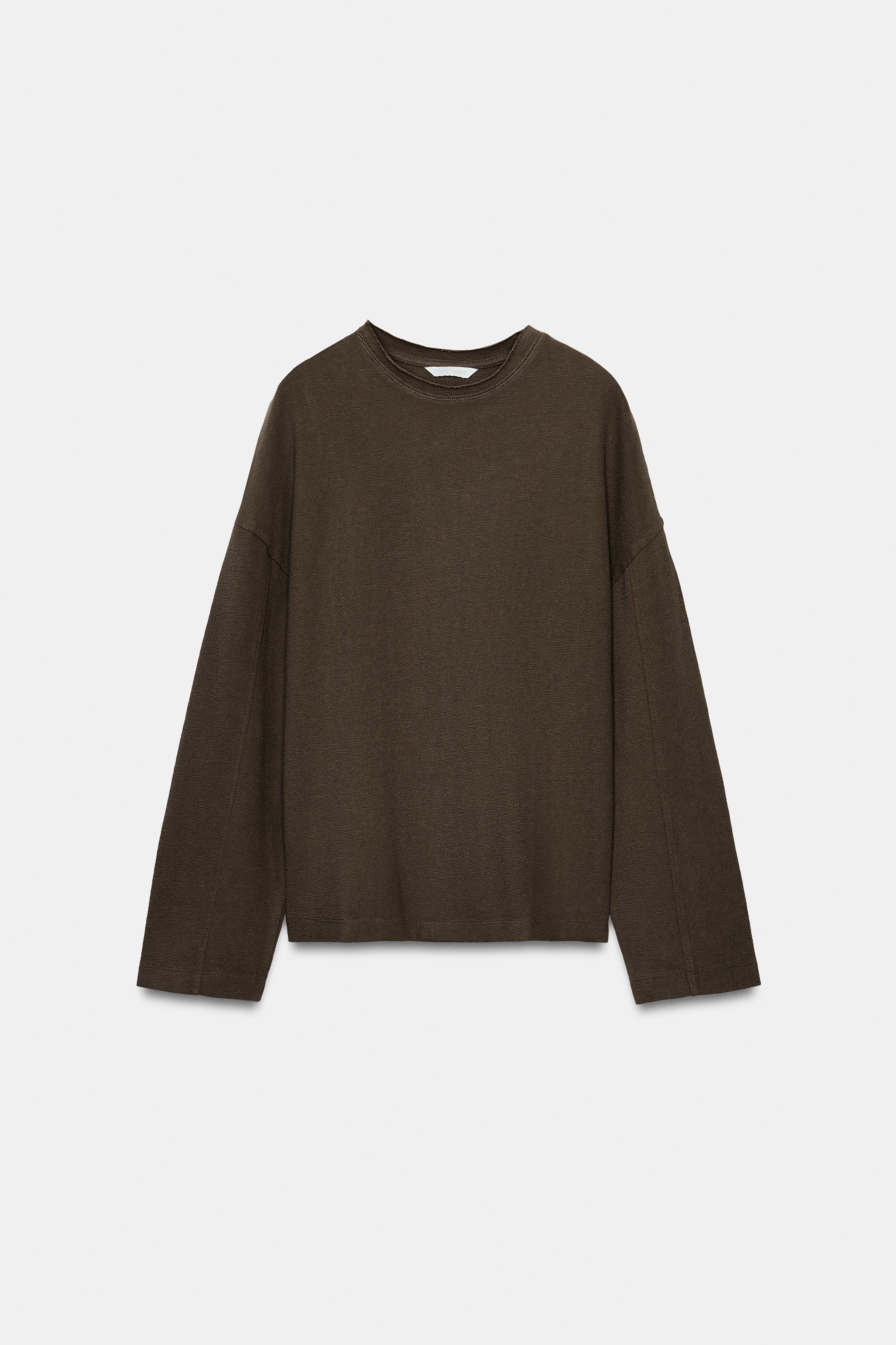 TEXTURED LONG SLEEVE T-SHIRT
